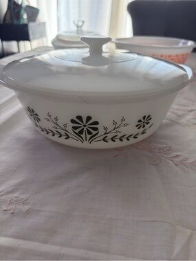 Glasbake Green Floral White Covered Casserole Dish - Classic Bakeware
